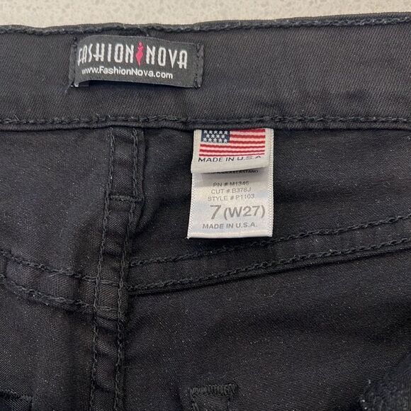 Fashion Nova Distressed Jeans - Picture 6 of 8